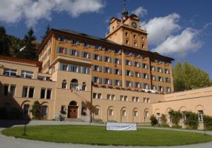 佐茲高山中學 佐茲高山中學