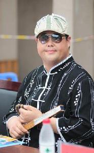 羅真[知名主持人]