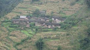 摸不摸村 摸不摸村