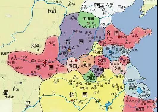 年輕貌美的蔡姬悔恨自己和丈夫在船上嬉水玩鬧，差點引起三國大戰