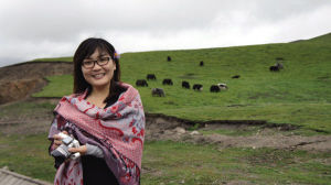 橫幅作者女老師陳超，就是一位明媚女子