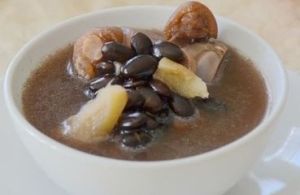 蹄煲黑豆 蹄煲黑豆