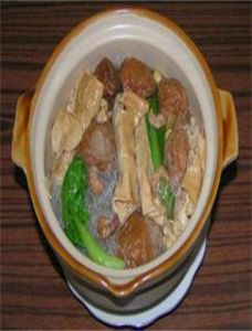 油麵筋嵌肉沙鍋 油麵筋嵌肉沙鍋