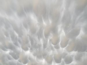 乳狀積雨雲