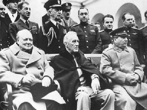 1945年2月4日 1945年2月4日