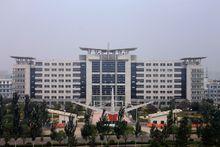 通遼實驗中學主教學樓