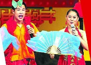 毛方圓[二人轉演員]