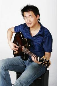 被愛包圍[由張童創作、阿里郎組合主唱金君龍演唱的歌]