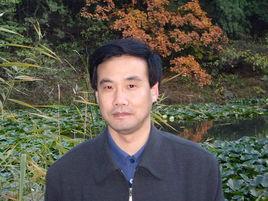 周凡[中共中央編譯局教授]