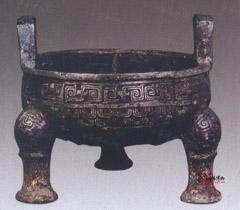 垂鱗紋鼎 垂鱗紋鼎