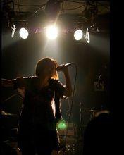 kaori在舞台表演