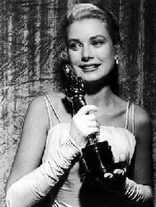 格雷絲憑藉《鄉下姑娘》獲奧斯卡獎