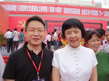 與著名主持人劉璐