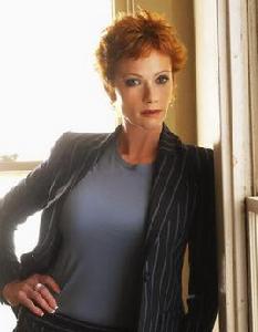 勞倫·霍莉 勞倫·霍莉