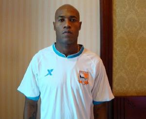 金尼·伍德利·蘭伯特 金尼·伍德利·蘭伯特