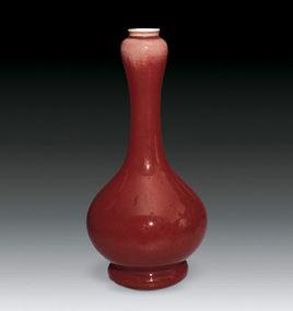 清康熙郎窯紅蒜頭瓶 清康熙郎窯紅蒜頭瓶