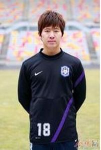 鄭津[足球運動員]