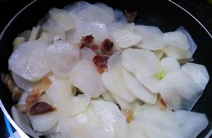 臘肉炒菜頭