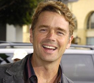 （圖）John Schneider 飾演Marshall Bowman