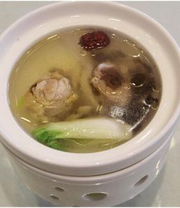 瓦罐菌子湯 瓦罐菌子湯