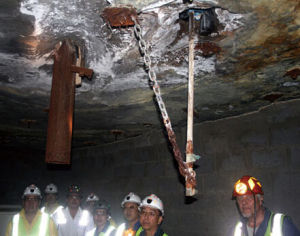 井下避難所 井下避難所