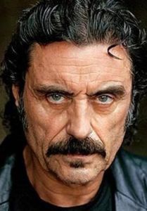 伊恩·麥柯肖恩 伊恩·麥柯肖恩