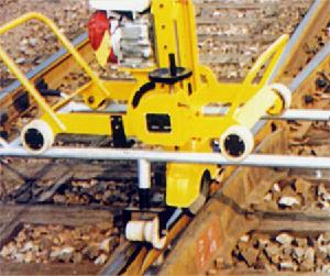 內燃道岔打磨機