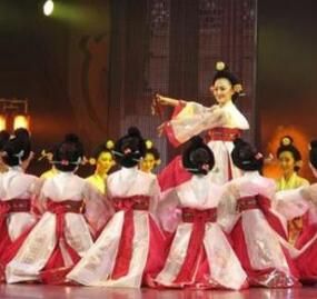 朝鮮族牙拍舞