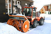 （圖）裝著雪鏈的Zaugg吹雪車
