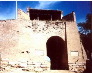 明代平型關堡城北門遺址