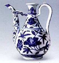 青花纏枝葵花紋執壺 青花纏枝葵花紋執壺