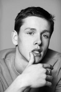 哈里斯·迪金森 哈里斯·迪金森