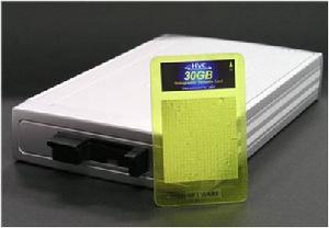 Optware公司發布的30G全息存儲卡及驅動器