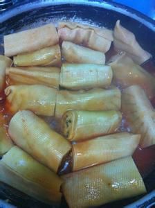 茄汁雞肉豆皮卷 茄汁雞肉豆皮卷