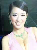 趙銘（飾演）美美