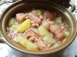 通草豬腳花生湯 通草豬腳花生湯