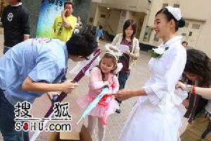 《天生購物狂》