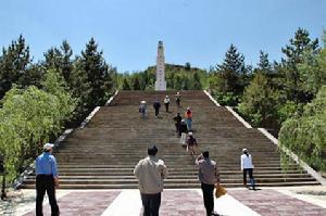 “四&middot;八”烈士陵園