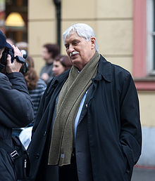 伊日·丁斯特比爾