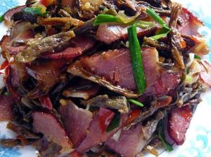 嫩蒜苗炒臘肉 嫩蒜苗炒臘肉