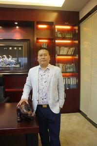 何盛德[知名財經人士]