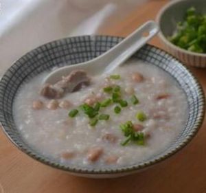 花生鹹骨粥 花生鹹骨粥