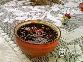 桑葚枸杞糯米粥 桑葚枸杞糯米粥