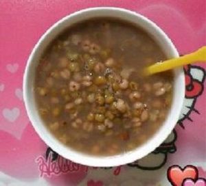 綠豆薏米糖水 綠豆薏米糖水