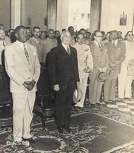 特魯希略和海地總統馬格羅亞爾（1951年）