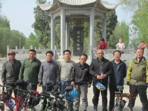 龍廷侯村 龍廷侯村