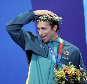 約翰·內伯 約翰·內伯