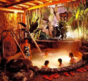 日月谷溫泉渡假村