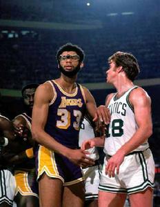 喬治-麥金尼斯 喬治-麥金尼斯