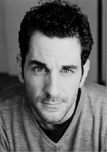 阿隆·艾布拉姆斯 阿隆·艾布拉姆斯